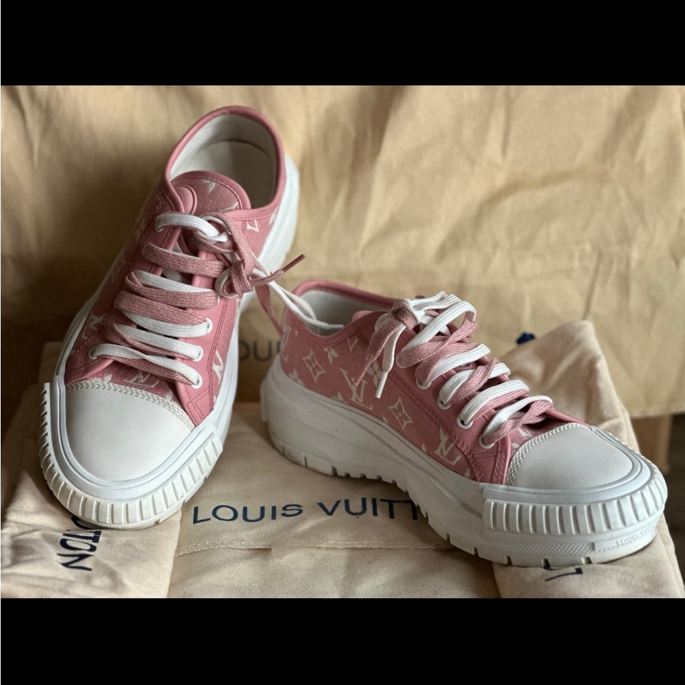 Louis Vuitton Pink and White Women's Sneakers - Picture 2 of 14